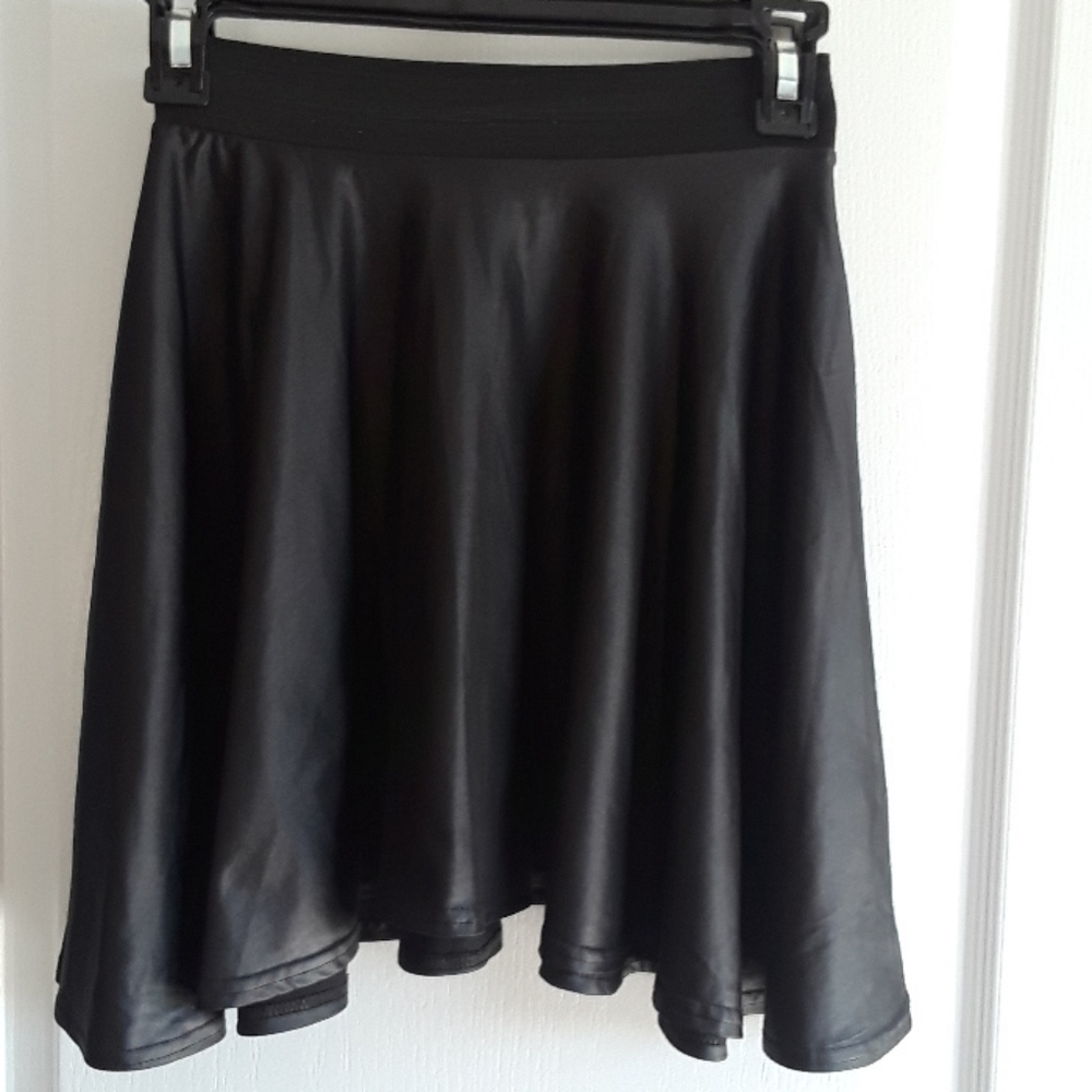 🔥Y2K 🔥London Brand Skater Skirt